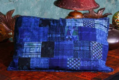 Alternate image for Handmade Queen-size Vivid Blue Guatemalan Patchwork Quilt Set